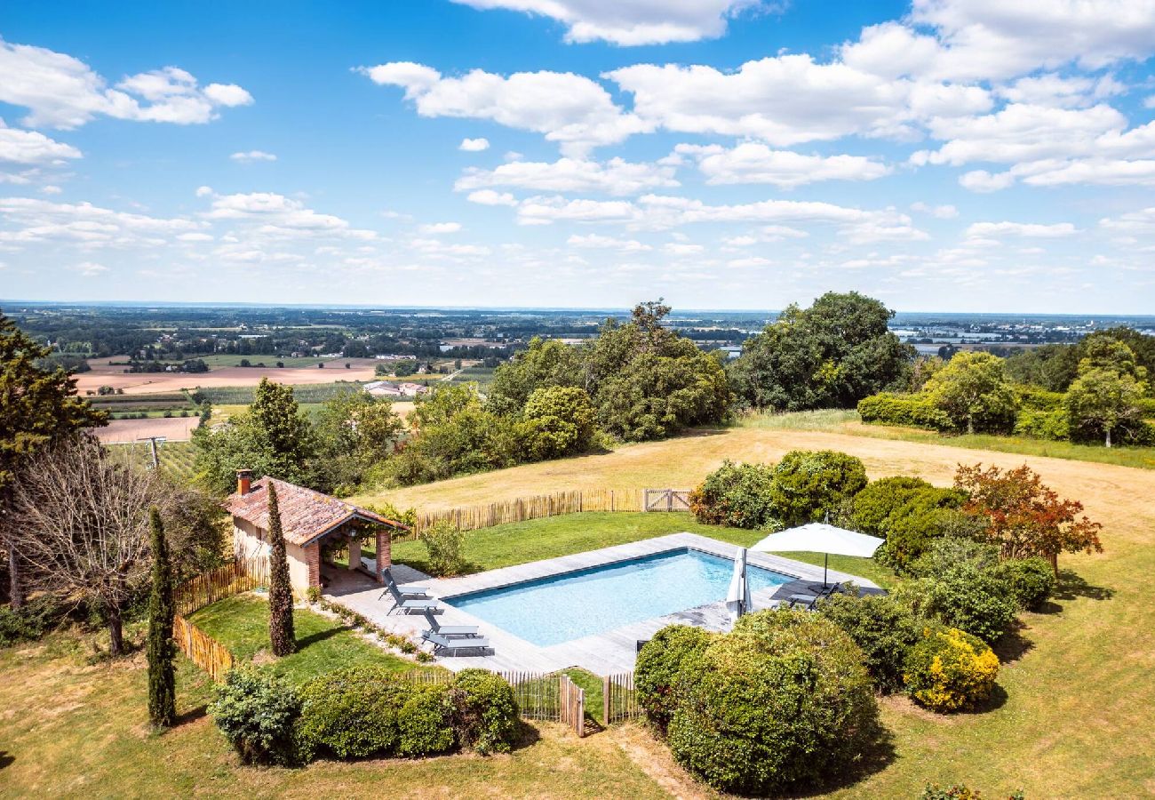 View of Château de Beaudesert, holiday home with private pool