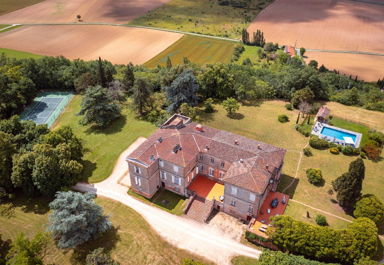 View of Château de Beaudesert, holiday home with private pool