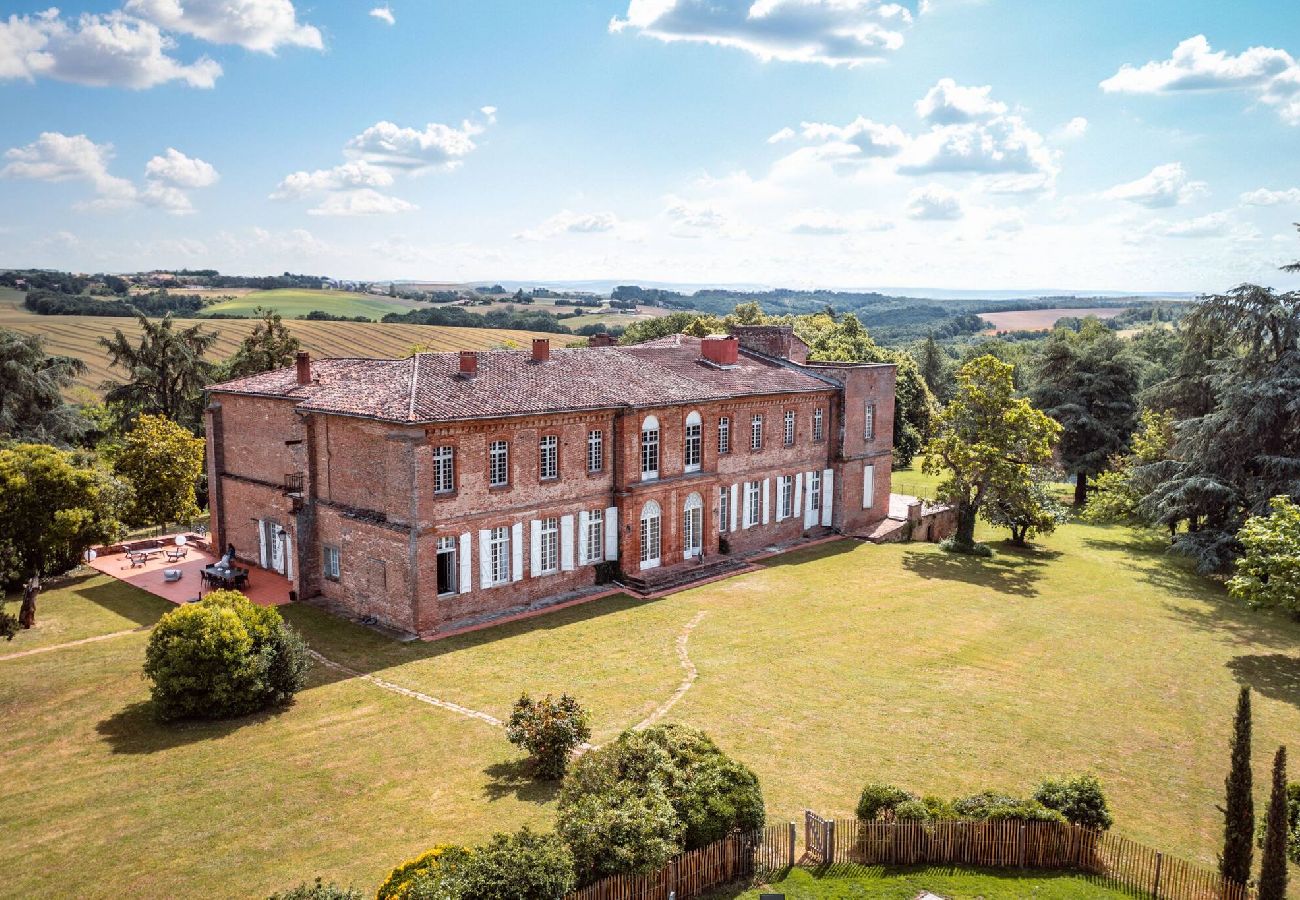 View of Château de Beaudesert, holiday home with private pool