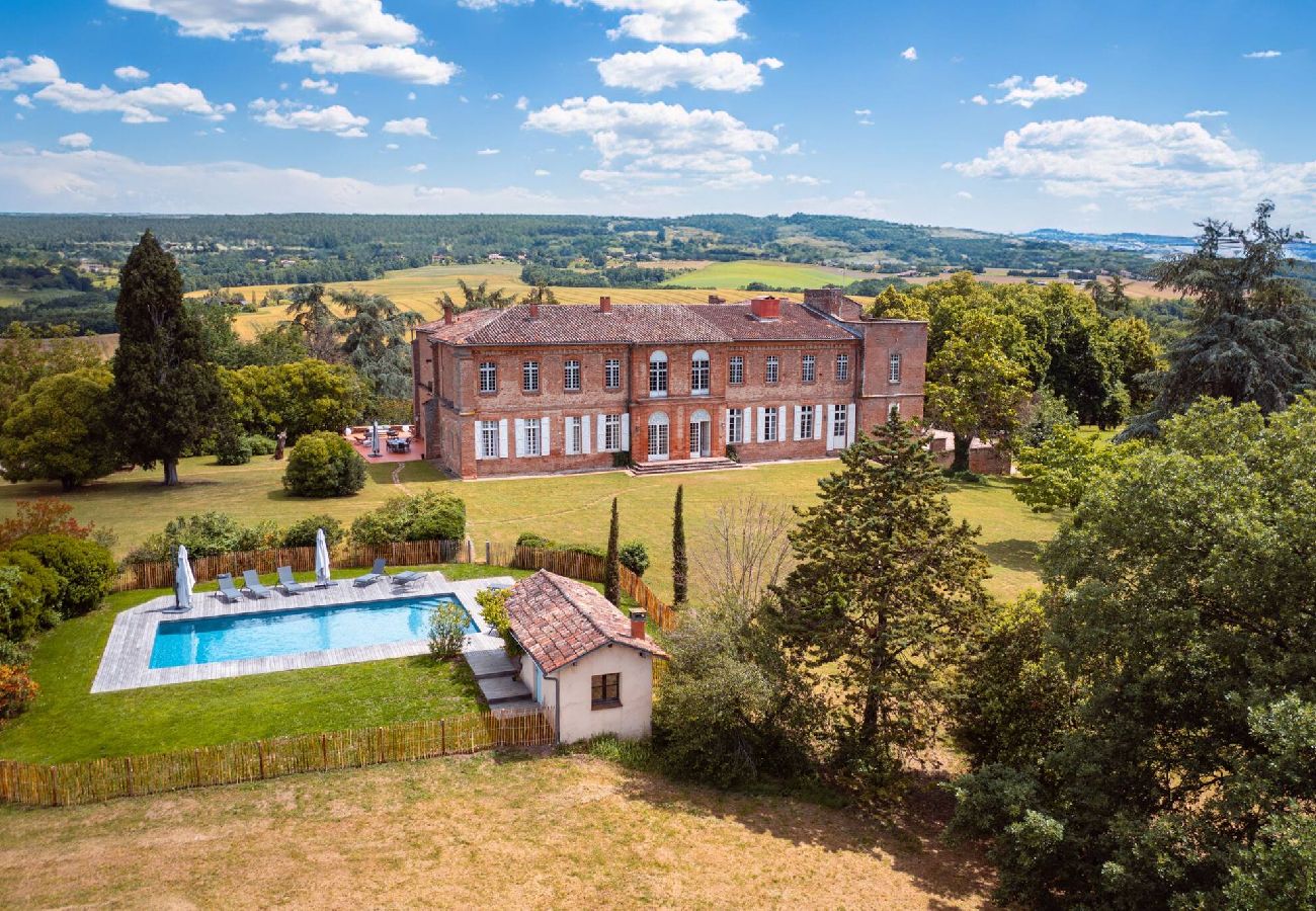 View of Château de Beaudesert, holiday home with private pool