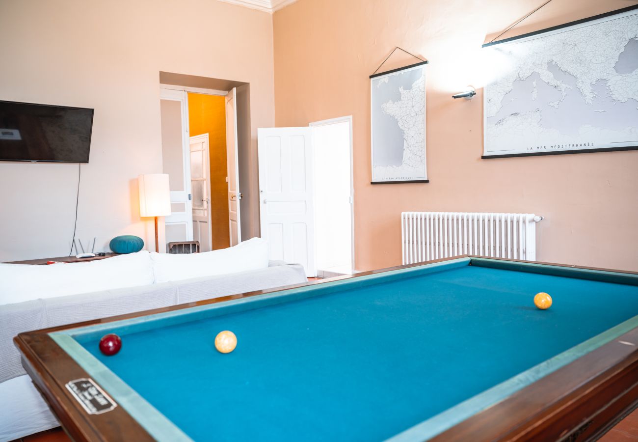 View of Château de Beaudesert, holiday home with private pool