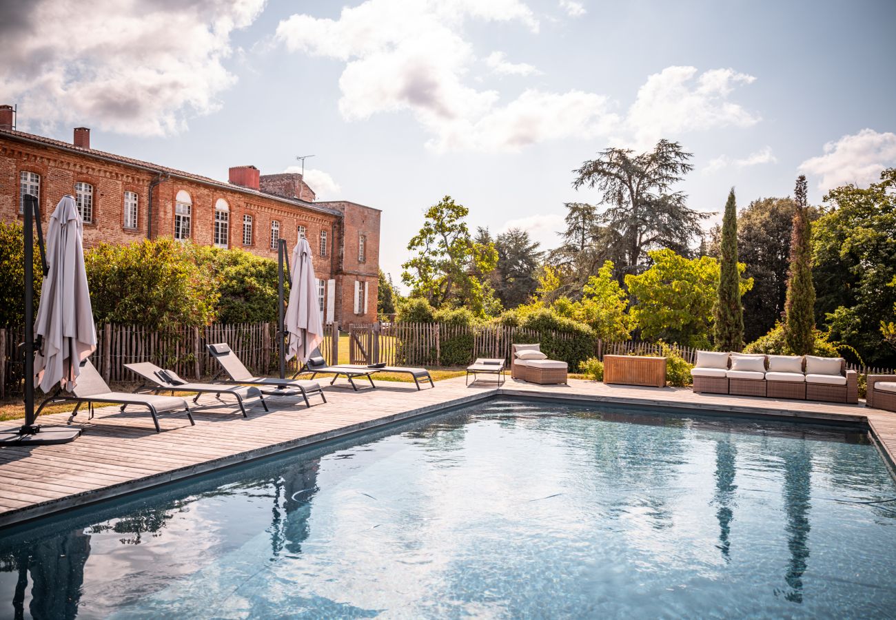 View of Château de Beaudesert, holiday home with private pool