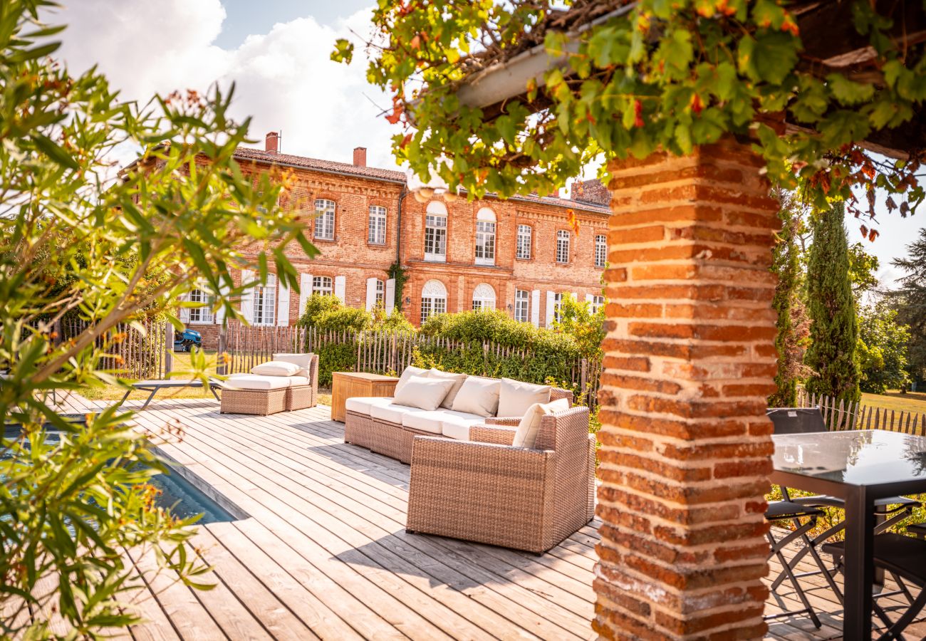 View of Château de Beaudesert, holiday home with private pool