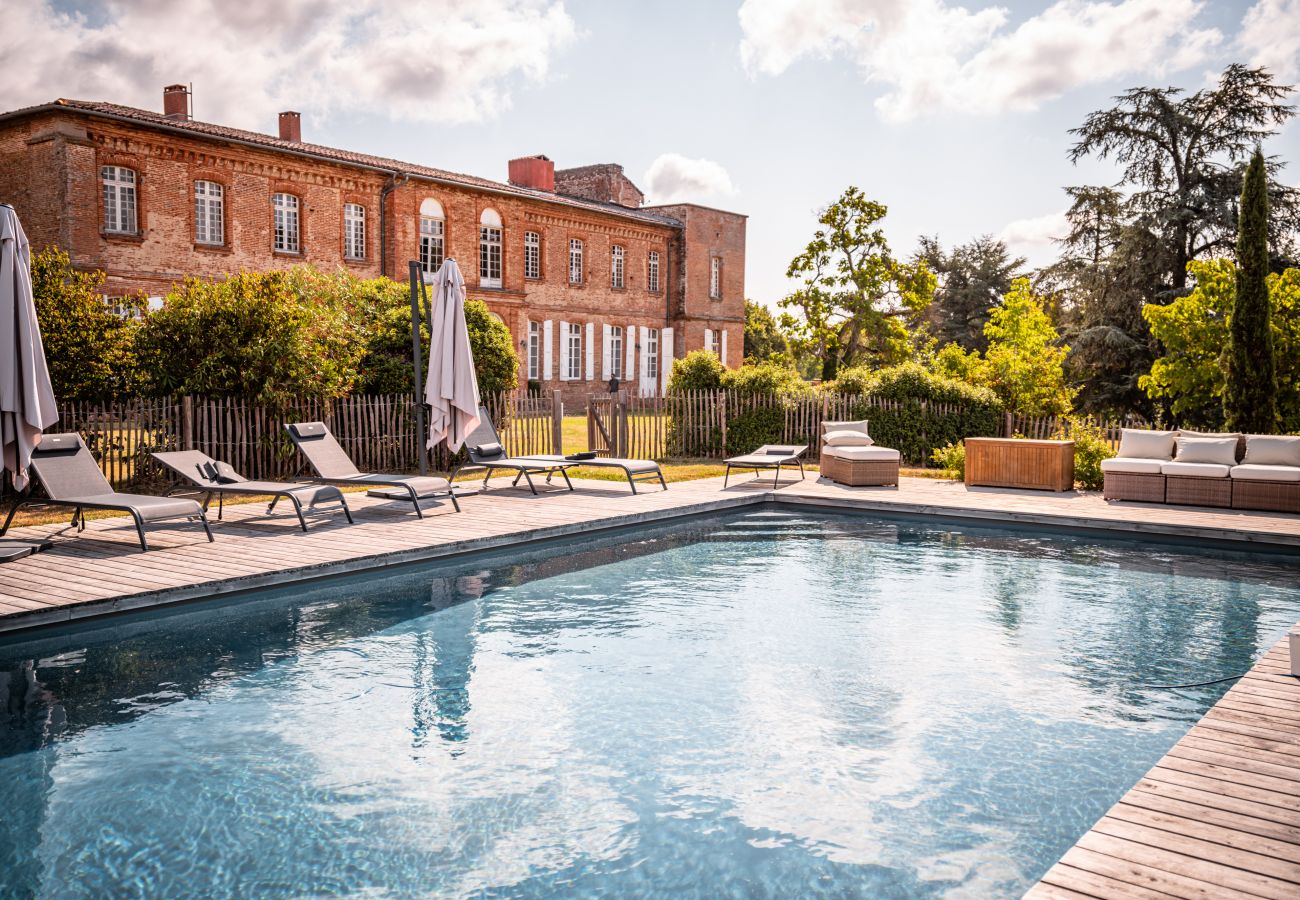 View of Château de Beaudesert, holiday home with private pool